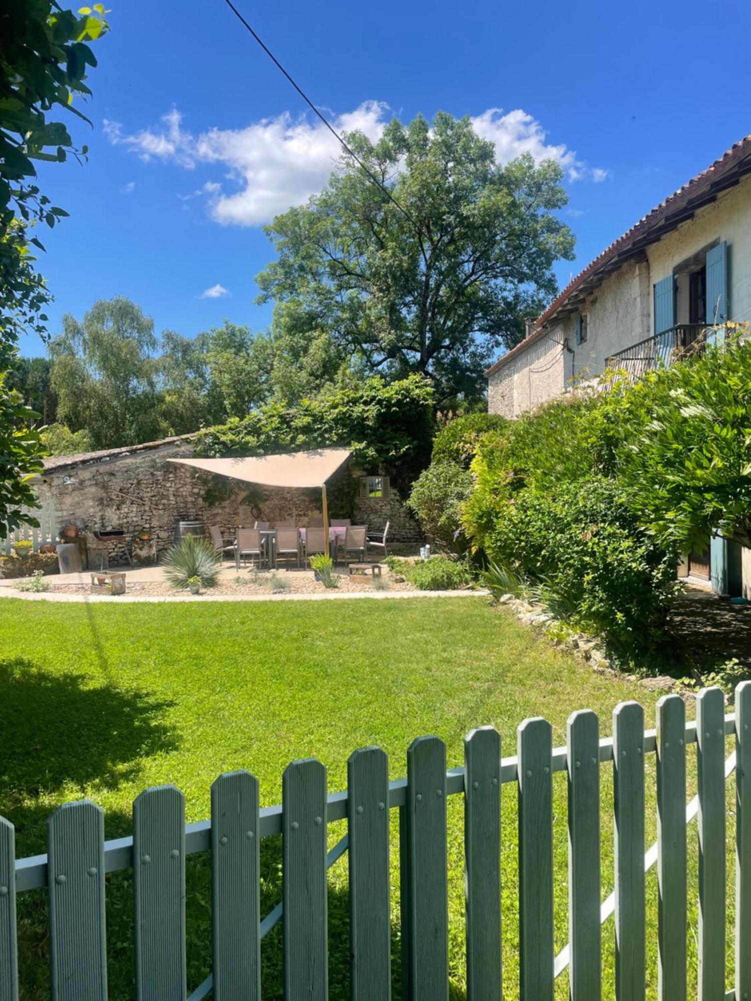 Les Galineaux Villa La Roquille Exterior foto